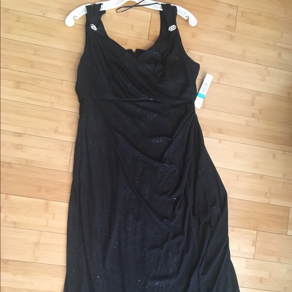 Dresses & Skirts - Beautiful sparkly gown floor length